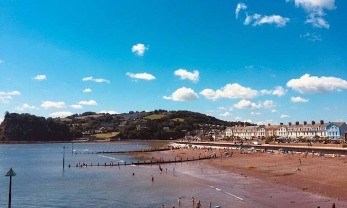 Teignmouth Apartment | Spacious & light apartment ideal for a family or two couples in the town centre.