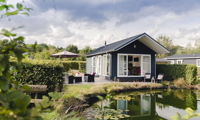 Municipality of Rijssen-Holten House | Spacious lodge with nice terrace!