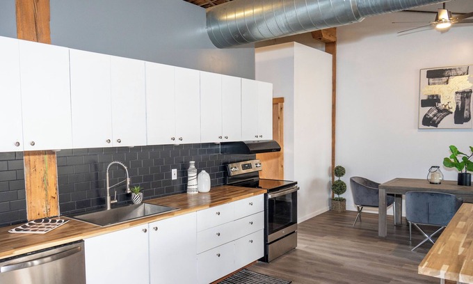 Cleveland Apartment | Spacious loft-style apartment in downtown Cleveland with WiFi, AC, and Upgrades.