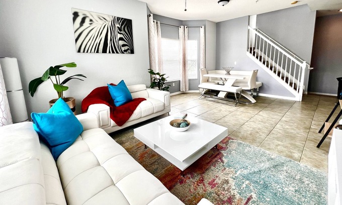Millenia Apartment | Spacious Luxury 3 Bedroom Townhouse with King Bed close to Everything