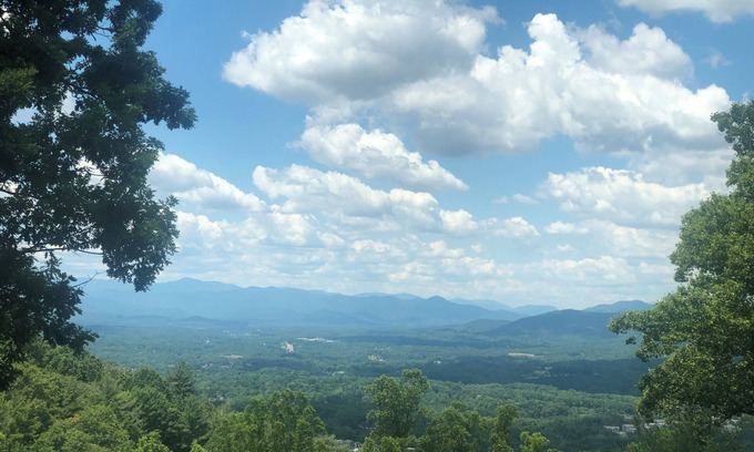 Asheville House | Spacious Luxury Mountain Modern Retreat