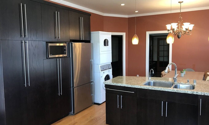 Ingleside Apartment | Spacious, Modern Edwardian Flat Close to freeway access & BART