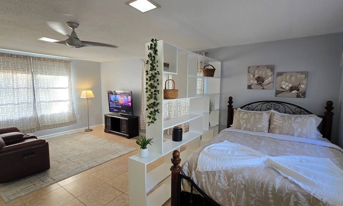 Mount Dora House | Spacious Mount Dora home w/suite & backyard oasis