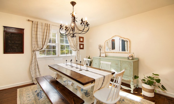 Wilmington House | Spacious N Wilm 4 BR w/bright, open. kitchen
