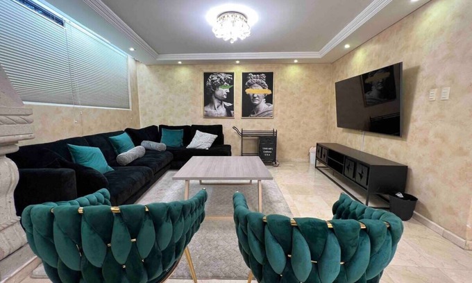 Miguel Hidalgo House | Spacious Polanco Home with Patio, Ideal for Groups