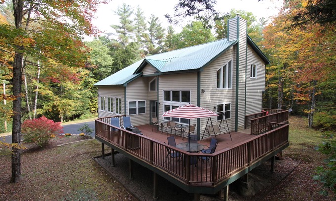 Thornton House | Spacious Private Home in White Mountains - Loon - Owl's Nest - Waterville Valley