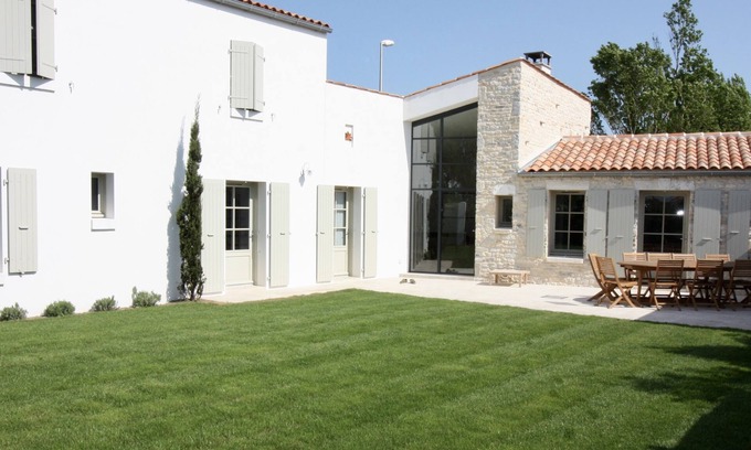 Saint-Denis-d'Oleron House | Spacious restored barn near center and beaches 10 people St Denis d'Oléron