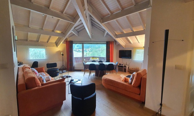 La Salle-les-Alpes Apartment | Spacious renovated apartment · Ski shuttle · Linen, cleaning and WiFi included