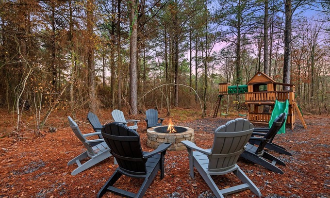 Pickens Cabin | Spacious Retreat with Bunkhouse, Fire Pit, Hot Tub