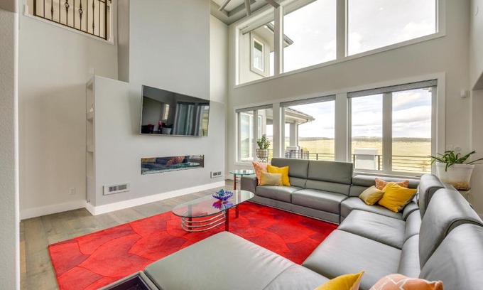 Monument House | Spacious Southern Colorado Home with Mountain Views