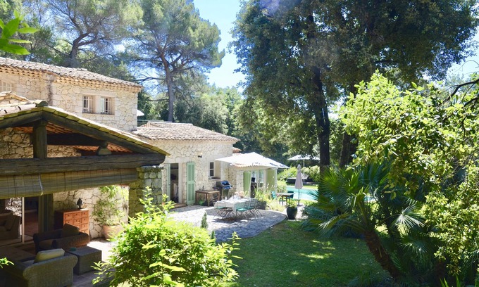 Saint-Paul-de-Vence Villa | Spacious, stone villa with pool, sleep 10, 4 en-suite bedrooms, air conditioning