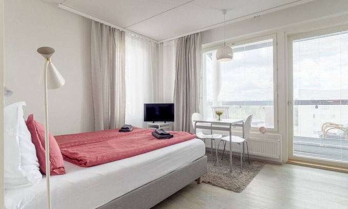 Hameenlinna Apartment | Spacious Studio Apt with Great Location