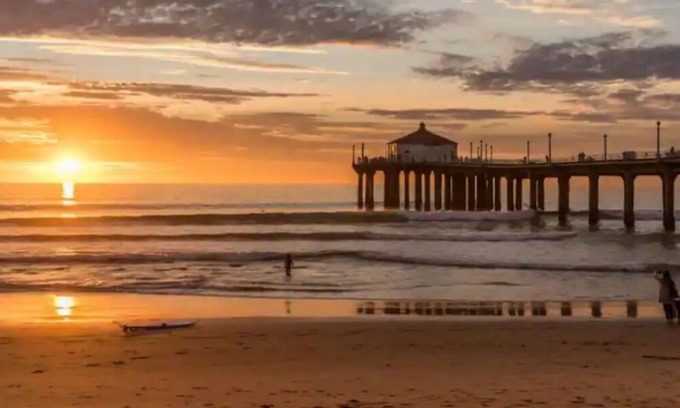 Tree Section House | Spacious, sunny 3BDR house Manhattan Beach SAVING 4 DISPLACED FAMILIES LA FIRE!