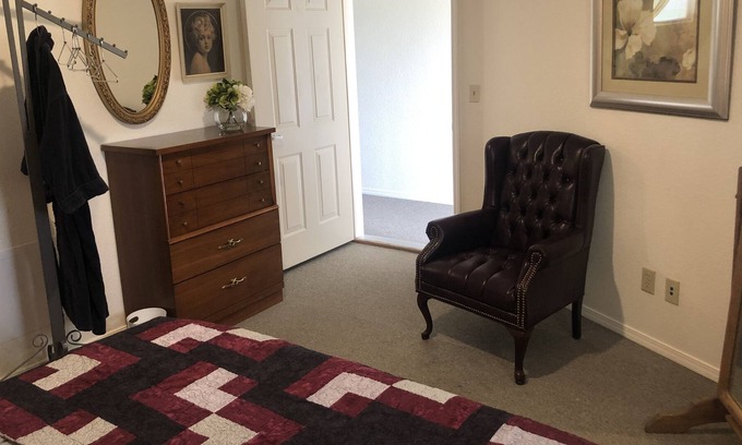 Stevensville House | Spacious town home conveniently located in the heart of the bitterroot valley!!!