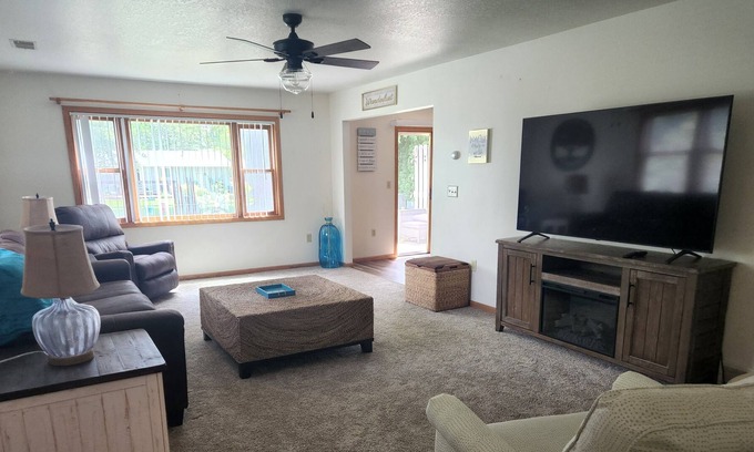 Tomah House | Spacious Townhome in quiet neighborhood with firepit!