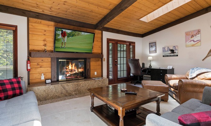 Intermountain House | Spacious Townhome on Shuttle Route, Just Minutes to Vail Resort!
