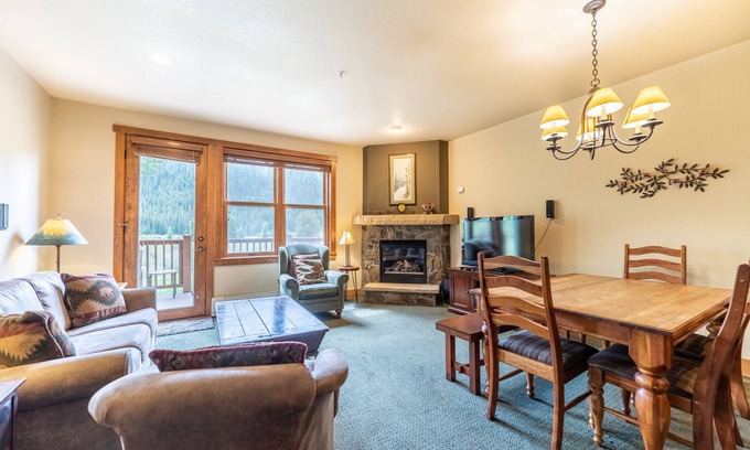 Keystone House | Spacious Townhouse in River Run w/Slope Views from Private Deck!