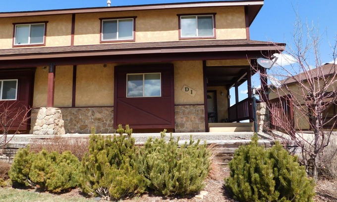 Pagosa Springs House | Spacious tri-level townhome with garage located in uptown Pagosa Lakes!