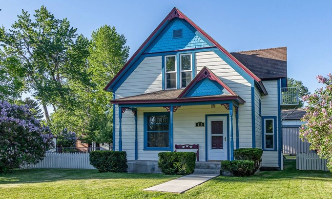 Bozeman House | Spacious Victorian Downtown Stay, Cannery District