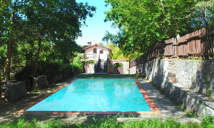 Prunetta House | Spacious Villa Retreat