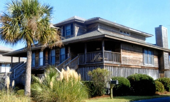 Oceanmarsh Subdivision House | Spacious Villa! Ocean & Marsh Right Out Your Door!nGorgeous Sunrises & Sunsets!