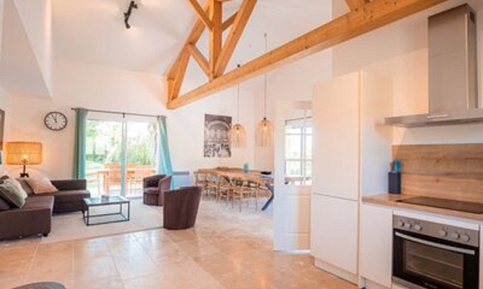 Vasles Villa | Spacious villa with large garden