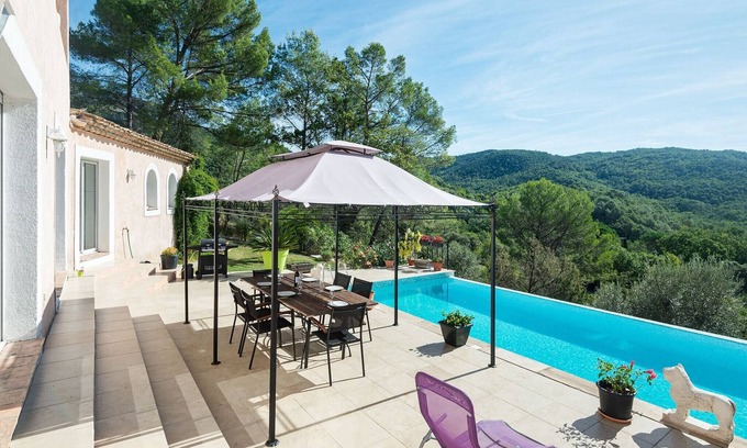 Bargemon Villa | Spacious villa with private pool