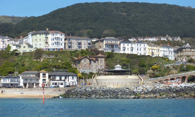 Ventnor House | Spacious, well equipped, Victorian Cottage in Ventnor