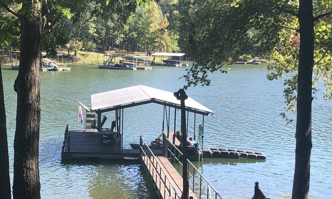 Lavonia House | Spacious, yet cozy lakefront retreat with master on main & easy walk to dock.