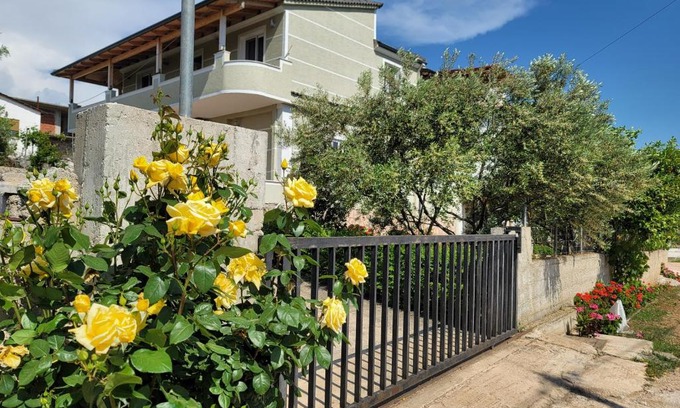 Ksamil Apartment | Spahiu Guesthouse