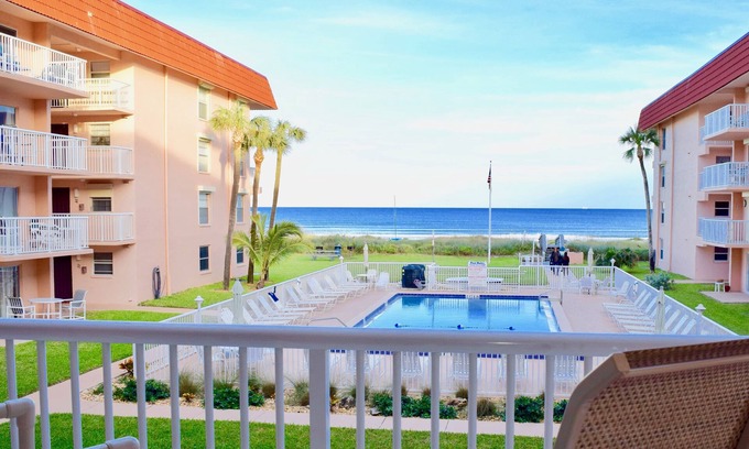 Cocoa Beach House | Spanish Main by Happy Palm Stays