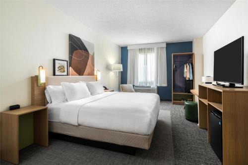 College Park Hotel | Spark by Hilton Atlanta Airport South College Park