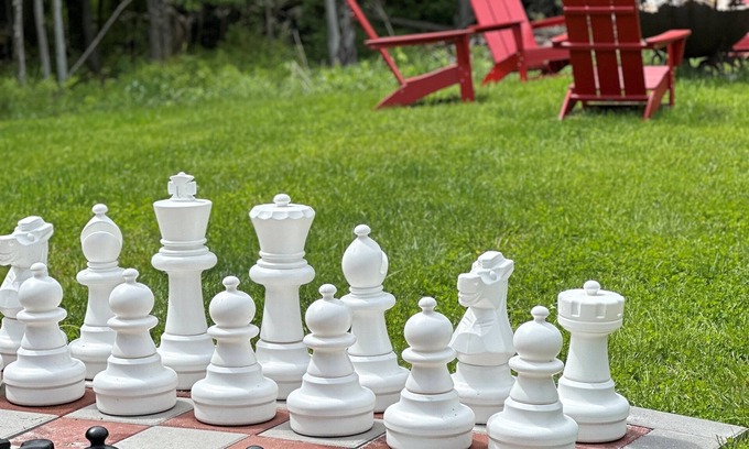 Denver Cabin | Sparkling Bespoke Cabin, Hot Tub, Firepit, Giant Chess Set, Early Check-In!