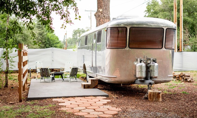 Pinetop Hotel | Spartan Manor (Will)