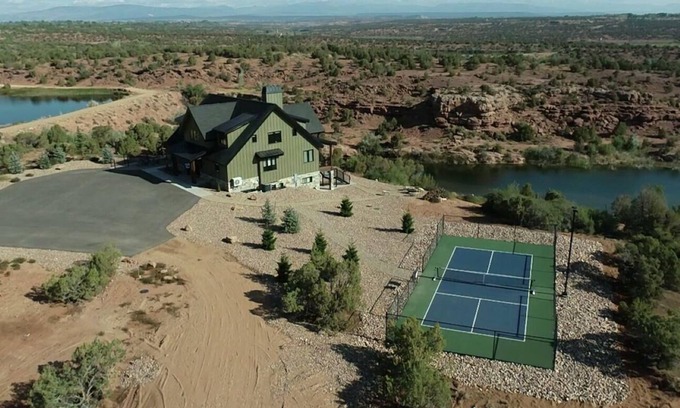 Duchesne County Cabin | Spectacular and New Cliff Lake Lodge @ Six Lakes Resort