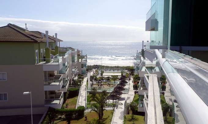 Santinho Apartment | SPECTACULAR APARTMENT IN THE RESIDENTIAL WATERS SANTINHO CONDOMINIUM!