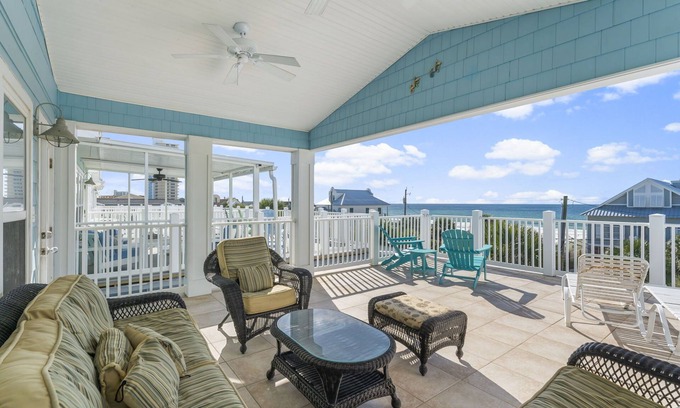 Biltmore Beach House | Spectacular Gulf Views w/PRIVATE POOL 3BR 3.5BA Bedding for 12! Pet Friendly