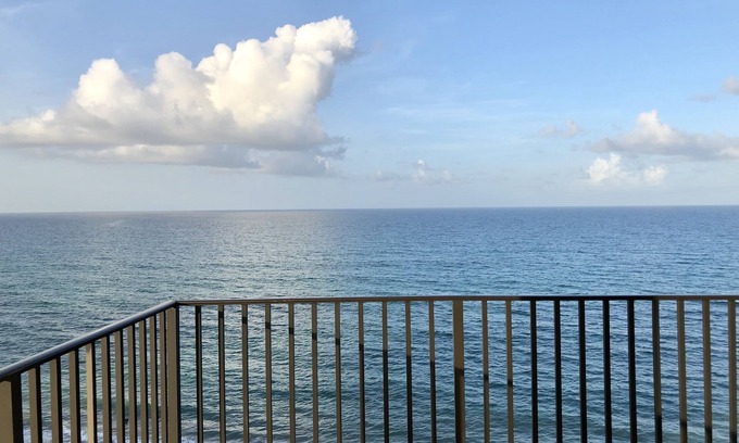 Hutchinson Island South Apartment | Spectacular ocean views, Beach Front Condo - Hutchinson Island, Jensen Beach, FL
