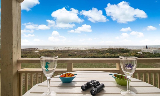 Long Beach Condo | Spectacular Ocean Views and Steps from the Beach - 3 BR Condo - 19th Hole