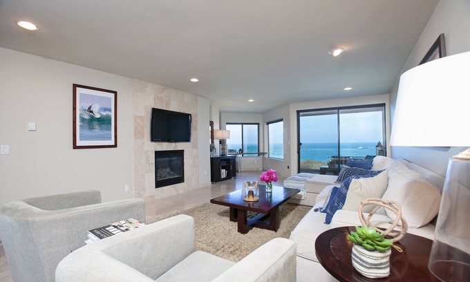 Solana Beach Condo | Spectacular Oceanfront 2 bedroom Surfsong Solana Beach. See December discount!