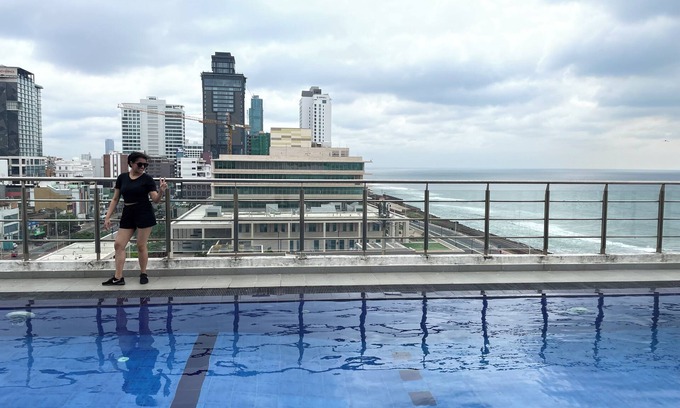 Kollupitiya Apartment | Spectacular sea view apartment with a great central location.