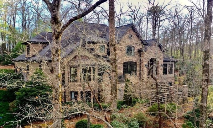 Marietta House | Spectacular Secluded 5 Bedroom Luxury Mountain Property