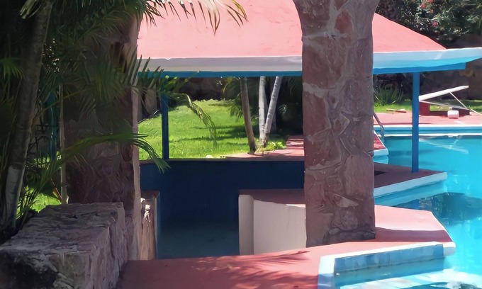 Ticuman House | Spectacular swimming pools near Las Estacas Morelos