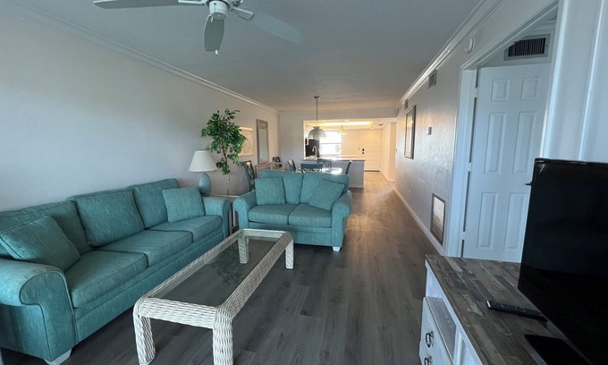 Sanibel Condo | Spectacular view from this 3rd floor unit at Pointe Santo de Sanibeln#20-23323