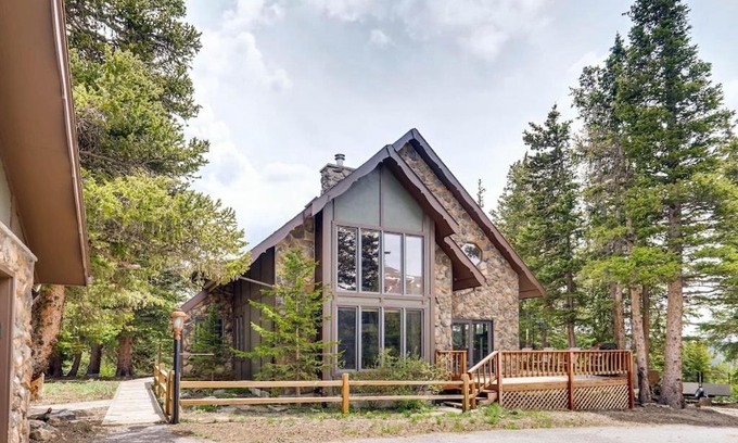 Alma Villa | Spectacular Views in your Own Private Escape with Hot Tub - Mountain Aire' Getaway