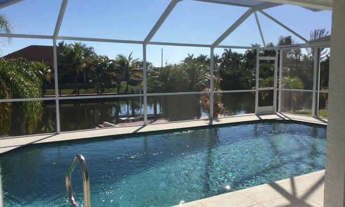 Pelican Villa | Spectacular views on a Gulf access canal!