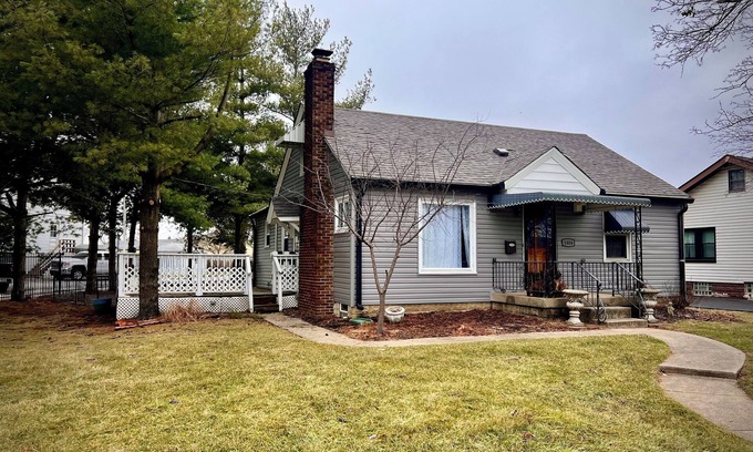 Speedway House | Speedway-N-Pines, Home Away from Home