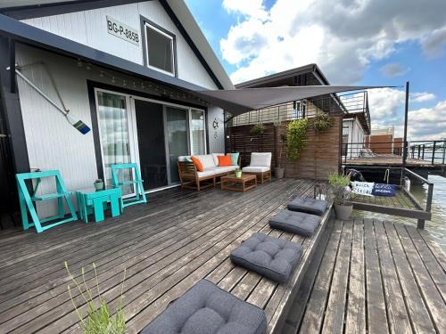 Ostruznica House | Splav Casa Luna