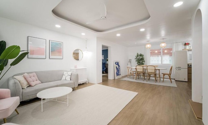 Mapo Apartment | Split Level House in Hongdae