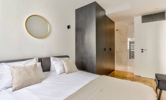 Leek Apartment | Spotless and comfortable house